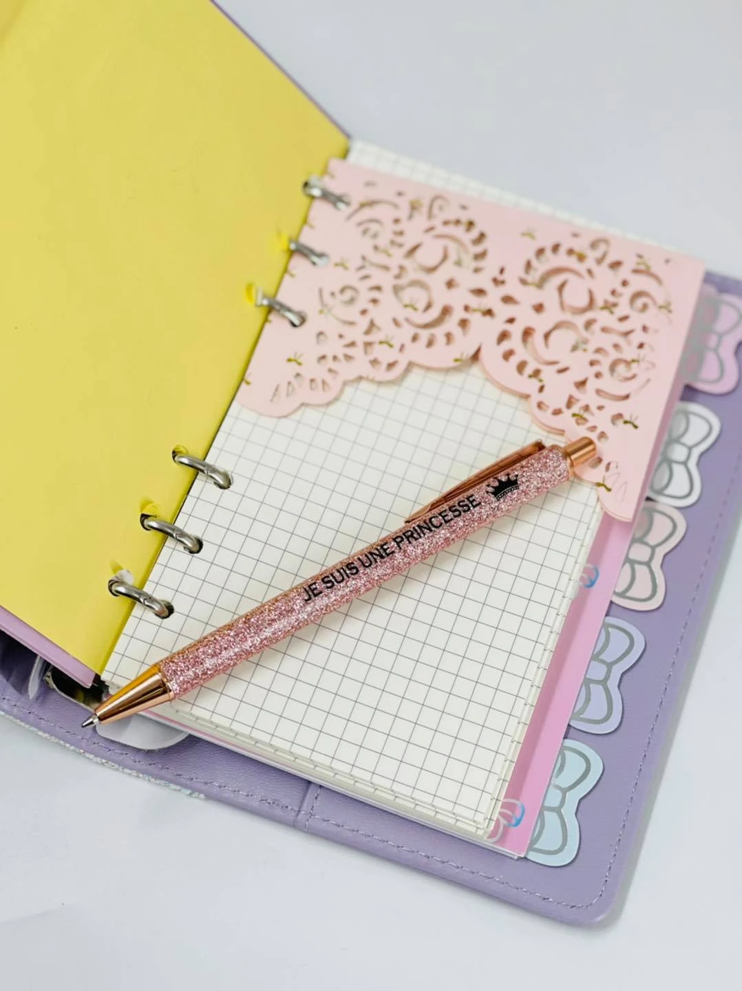 Stylo pailleté bille fine