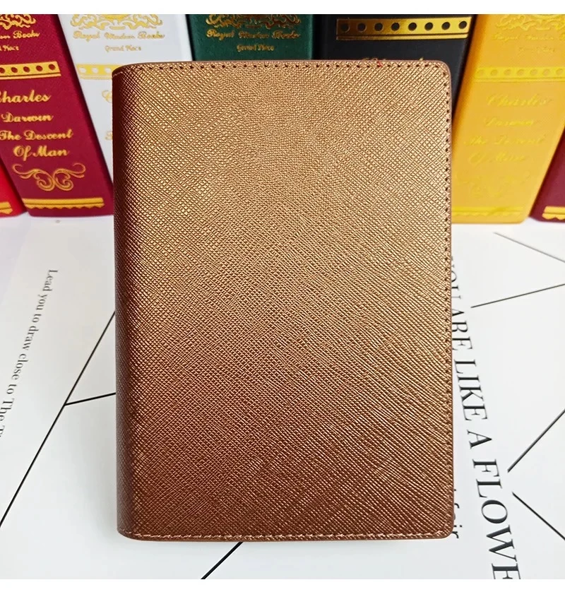 Porte passeport multifonctionnel  avec porte-carte tout en un.