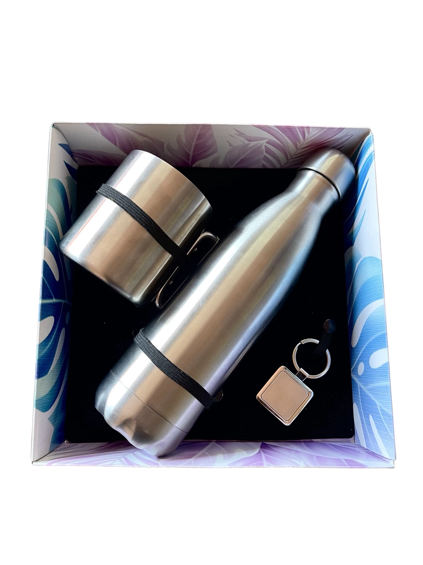 Coffret Mug en acier, porte clés en acier, thermos en acier