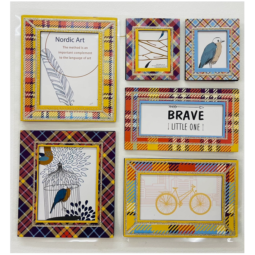 Cadre à photo pêle-mêle en carton adhésive