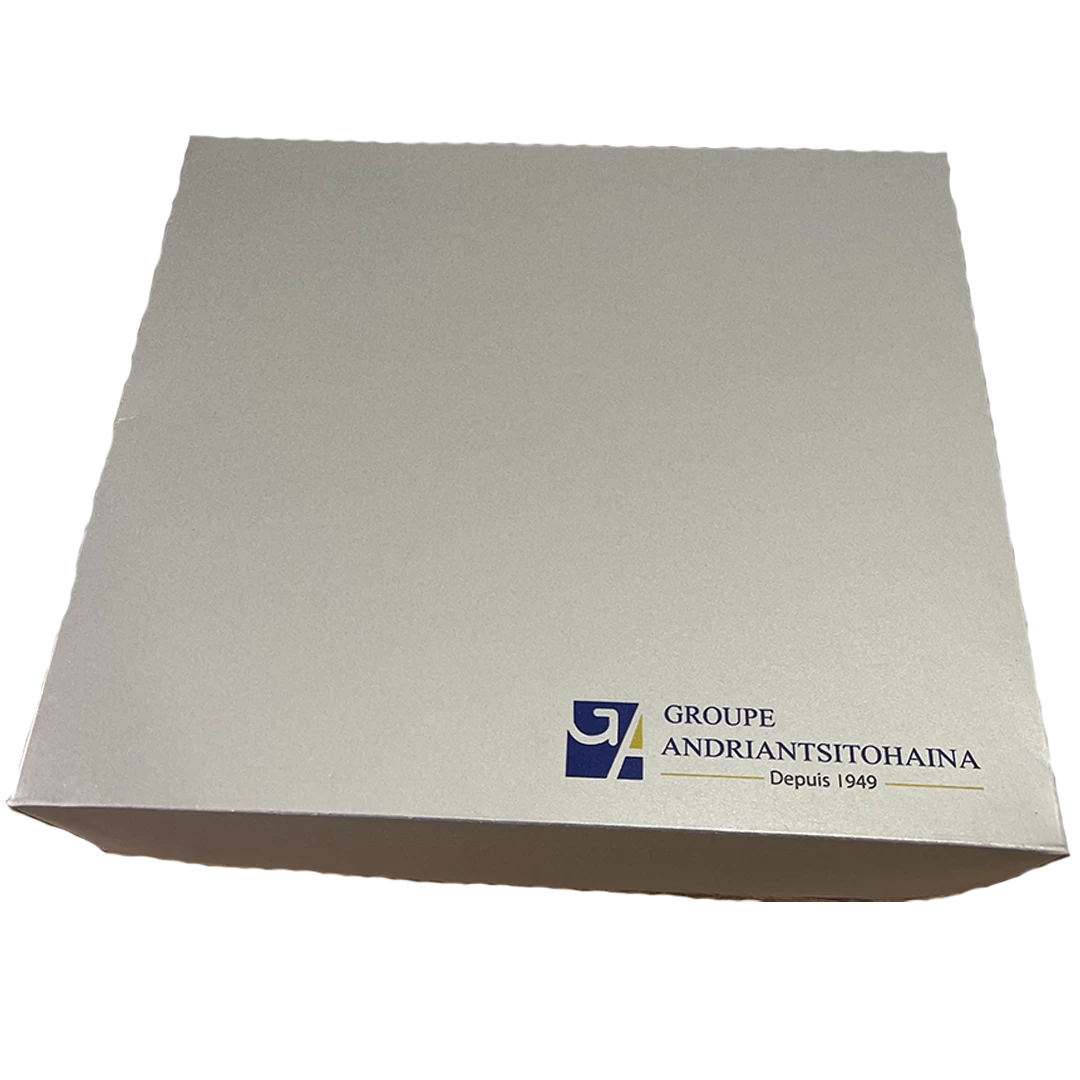 ͟C͟o͟f͟f͟r͟e͟t͟ ͟c͟a͟d͟e͟a͟u͟ ͟p͟e͟r͟s͟o͟n͟n͟a͟l͟i͟s͟é͟ ͟ Dimensions N°2: 17x17x17cm