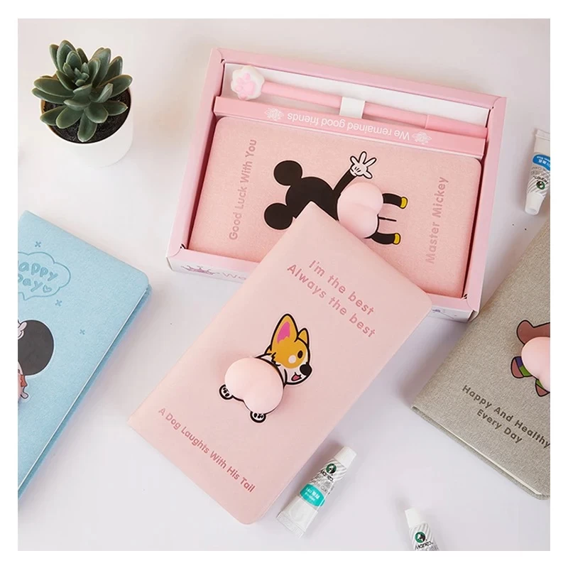 Coffret de carnet de notes avec petite derrière très squishy, stylo offert.